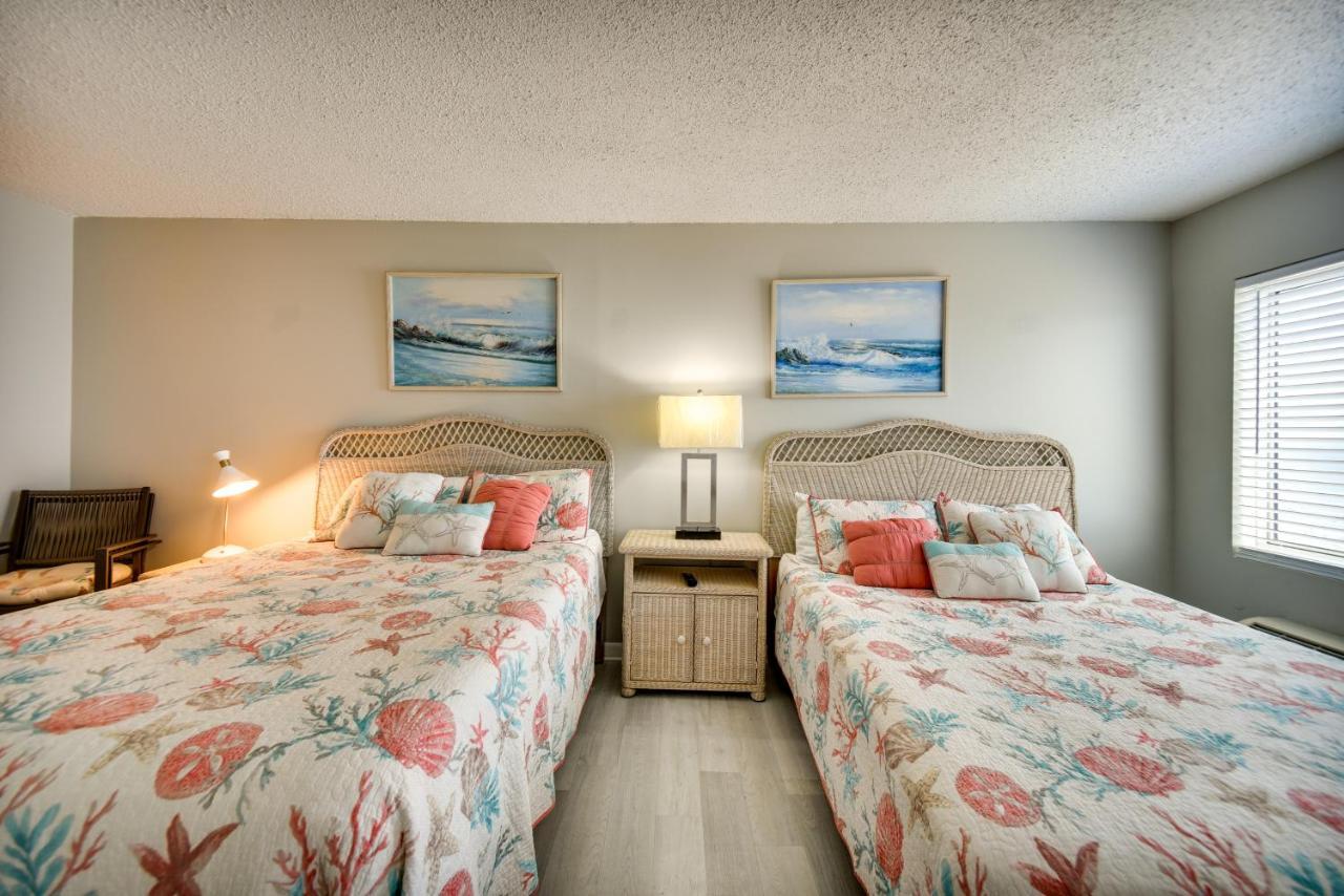 Inviting Virginia Beach Condo With Community Pool Exterior photo
