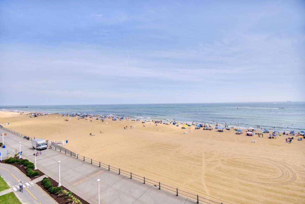 Inviting Virginia Beach Condo With Community Pool Exterior photo